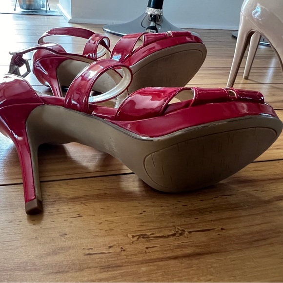 NWOT 🍒 red sandal heels (Unisa brand) - Picture 3 of 4